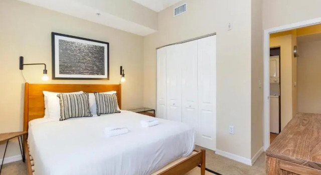 Апартаменты с 2 комнатами Dharma Home Suites South Miami at Red Road Commons