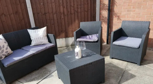 Olive and Carol's Beautiful 3-bed House in Walsall, Забронировать Отель Бизнес-отели Англии, 4* 5*