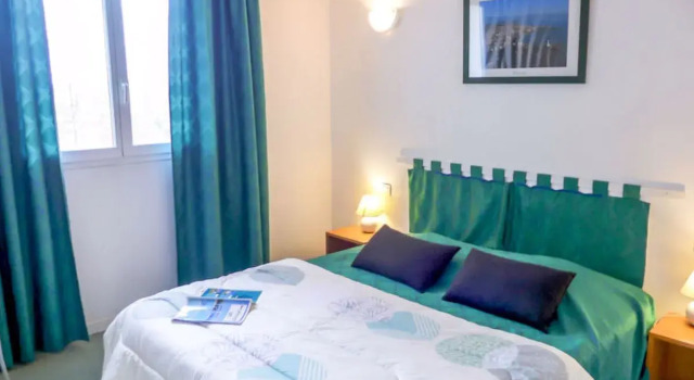 Les Hauts Dorlegui, Book Hotel Bassussarry Aquitaine