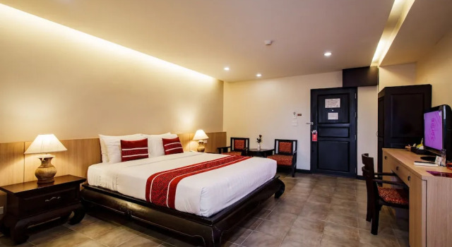 Двухместный номер Deluxe с балконом Raming Lodge Hotel