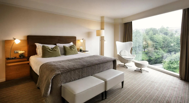 Двухместный номер Deluxe The River Lee Hotel a member of The Doyle Collection