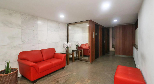 Beautiful 4BR duplex penthouse with terrace, private pool and stunning view to the Copacabana beach!