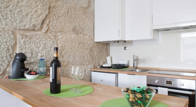 Студия Happy Porto Hostel