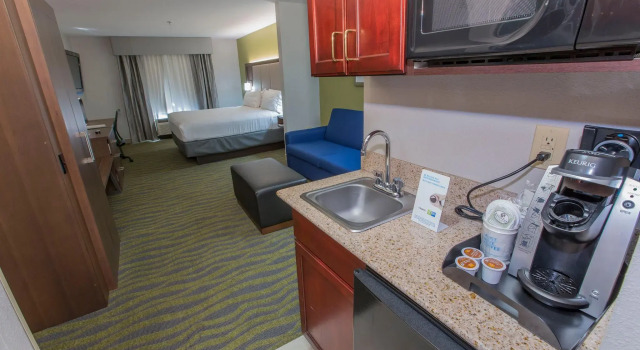 Двухместный номер Standard Holiday Inn Express Hotel & Suites McDonough by IHG