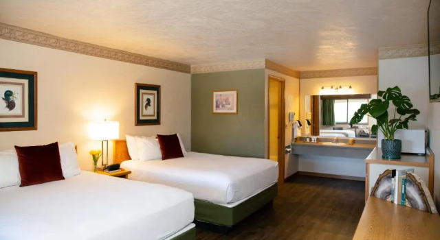 Четырёхместный номер Standard Timbers Motel