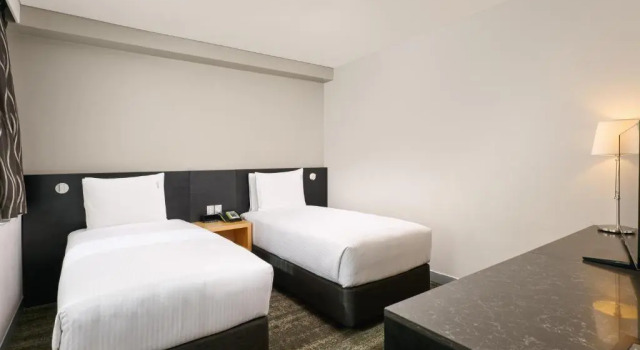 Четырёхместный номер Premium Holiday Inn Perth City Centre by IHG