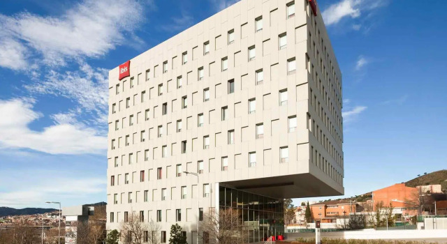 ibis Barcelona Santa Coloma