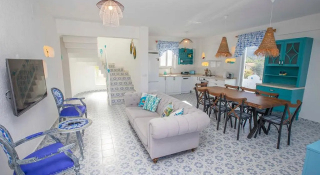 Вилла с 4 комнатами Villa Blue Island