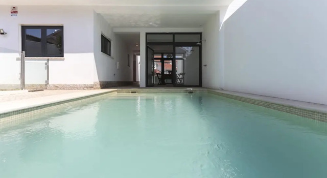 Parede Villa With Pool by Homing