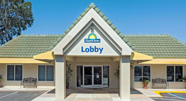Четырёхместный номер Standard Days Inn by Wyndham Port Charlotte Town Center