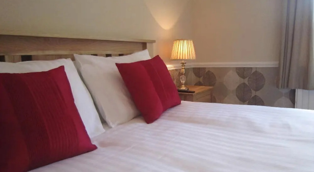 The Llinegar Inn, Rezervați Hotel Holywell Clwyd