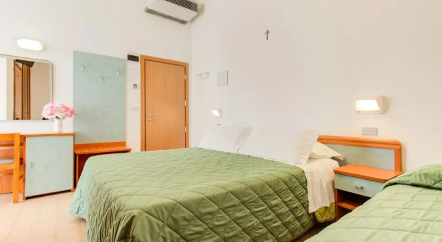 Номер Standard Hotel Astoria