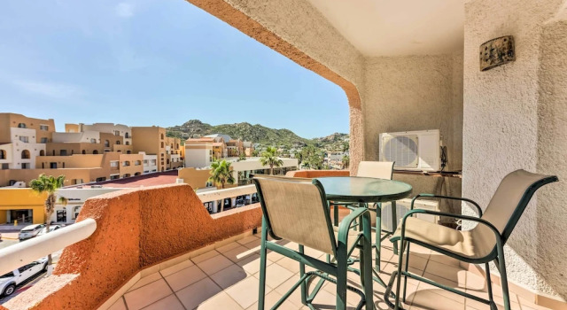 Апартаменты с 3 комнатами с балконом Marina View Cabo San Lucas Condo u003c 1 Mile to Beach