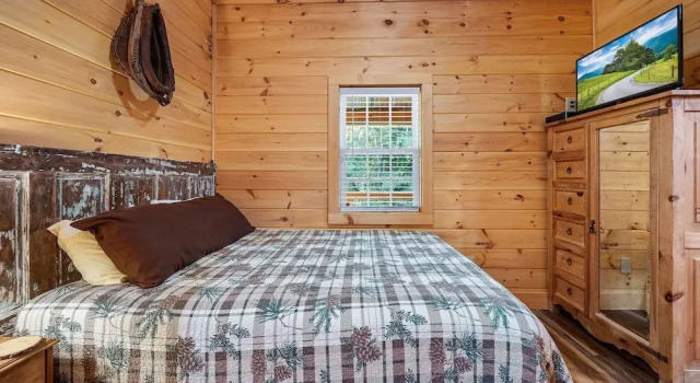 The Homestead 2 Bedroom Cabin