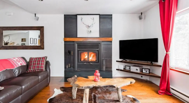 Шале Le Caribou Lodge by Escapades Tremblant