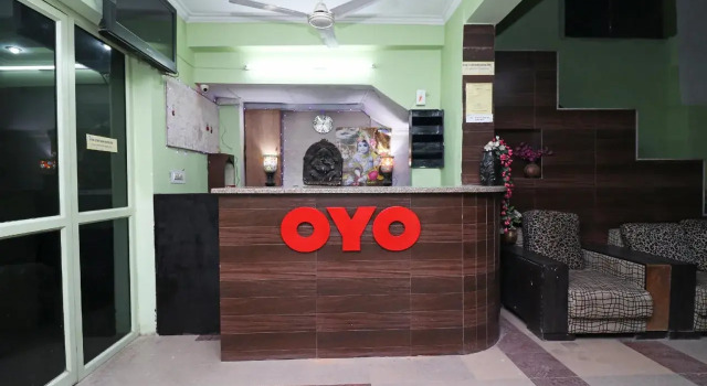 OYO Flagship 23686 UR Guest House