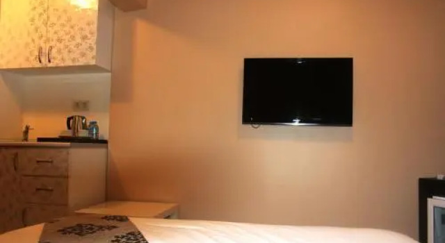 Heaven Suites- Uyar Apt, Забронировать Отель Фатих Стамбул, рядом с Библиотека Стамбульского университета