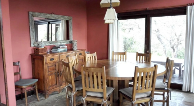 House With 6 Bedrooms in San Carlos de Bariloche, With Wonderful Mount, Забронировать Отель Отели Рио-Негро с парковкой, Парковка