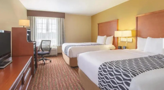 Четырёхместный номер Deluxe La Quinta by Wyndham Bentonville