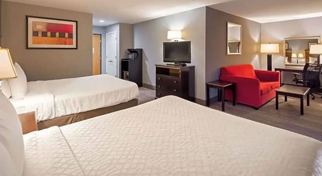 Четырёхместный люкс Spark By Hilton Oak Forest I-57
