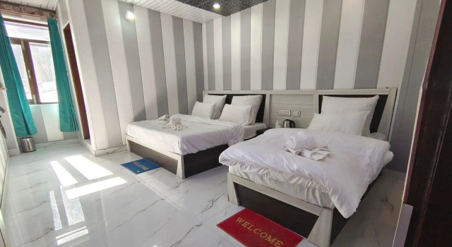 Firsthalt Xpress Nu & Vs Block Badrinath, Rezerwuj Hotel Badrinath Uttarakhand