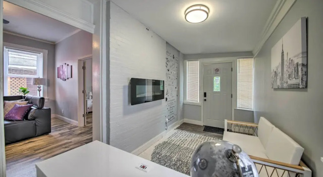 9 Mi to Dtwn: Vibrant St Louis Home!, Buchen Sie Ferienhaus Saint Louis 