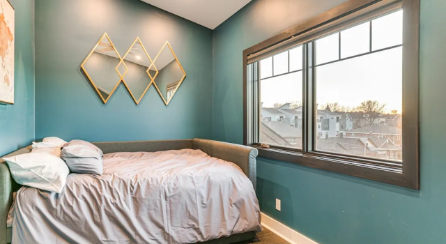 Апартаменты с 3 комнатами с балконом Stylish Omaha Home w/ Balcony - 2 Mi to Downtown!