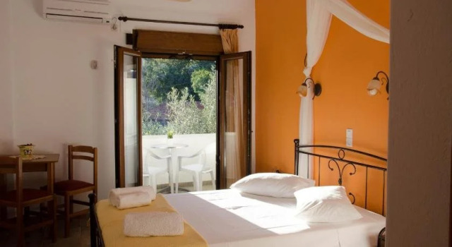 United Europe, Prenota Hotel Korissia 