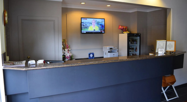 Golden Age Motor Inn, Забронировать Мини-отель Куинбиан Новый Южный Уэльс