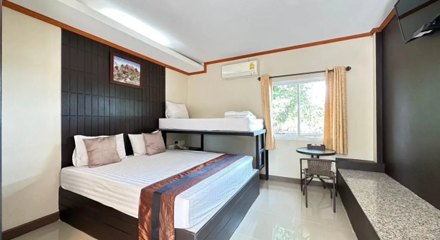 Green Garden Resort, Varaa Lomakeskus Hotellit North-Eastern Thailand pysäköinnillä, Pysäköinti