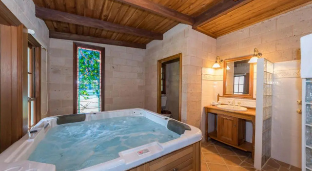 Вилла с 3 комнатами Clarendon Forest Retreat