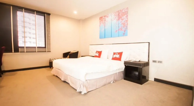 ZEN Premium Sukhumvit 33, Rezervovat Hotel Hotely v Central Thailand s parkováním, Parkování