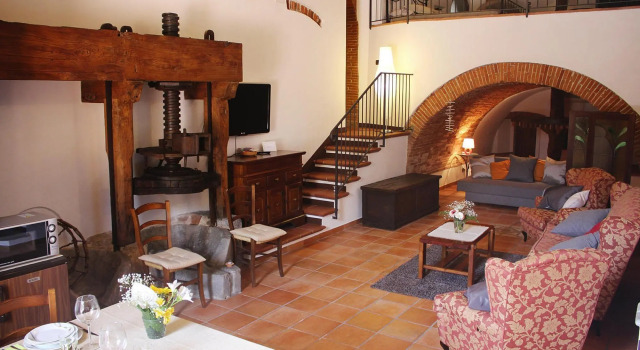 Stone House in Camaiore Near Versilia Beach, Prenota Hotel Camaiore 
