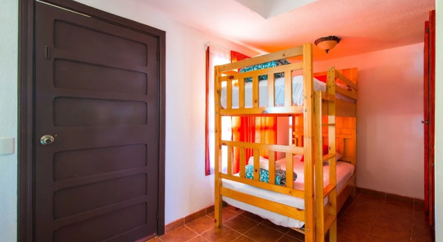 Шестиместный номер Standard Beach Break Resort