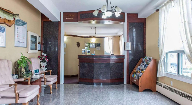 EconoLodge Inn & Suites - Pembroke, Varaa Hotelli  