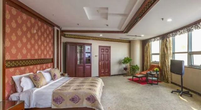 Люкс Deluxe Jinan Xinfu Xiangyun Hotel