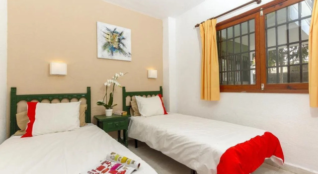Casas Jumilla, Забронировать Отель Отели Плайя дель Инглес с бассейном, рядом с Экуменический храм Эль-Сальвадор, Бассейн