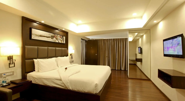 Люкс Goutham Grand Hotel