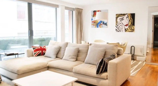 Modern 2 Bedroom With Balcony Near Oxford Street, Забронировать Отель Вестминстер Лондон, рядом с Вестминстерский университет