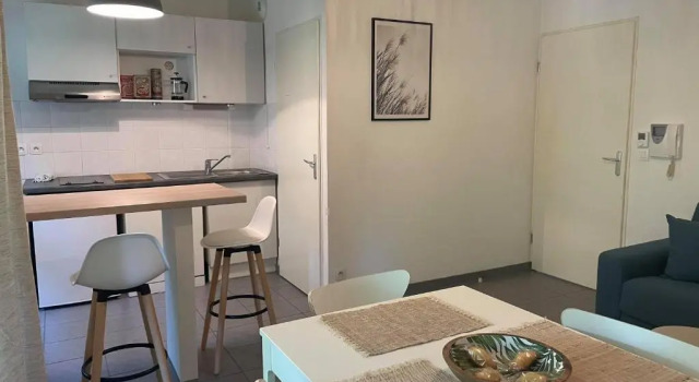 Frenchyhomes☆T2 proche plage☆centre ville☆WIFI, Забронировать Отель Отели Бассен-д'Аркашон с парковкой, Парковка