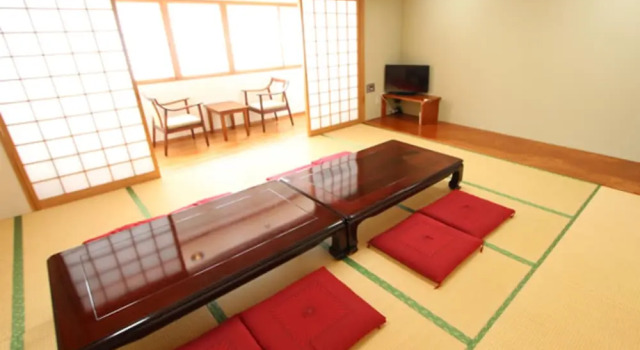 Camera Deluxe Hotel Livemax Chitose