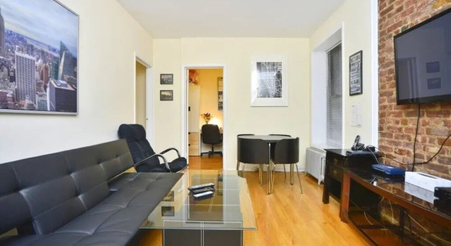 Charming 2 BR - Upper East # 1, Забронировать Отель Нью-Йорк Нью-Йоркская агломерация, рядом с Культурный центр 92nd Street Y