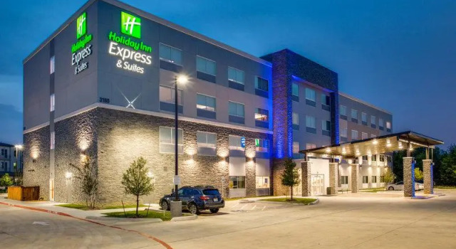 Номер Deluxe Holiday Inn Express & Suites - Denton South by IHG