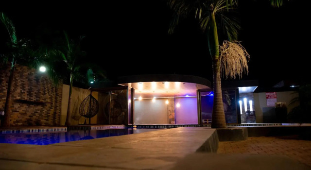 Cheerful and luxurious 4 bedroom villa with a pool.
