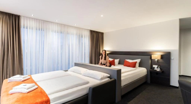 Двухместный полулюкс с балконом Hotel DuDa Langenbruck 3-Sterne-Superior-Hotel an der A9 zwischen Ingolstadt und München