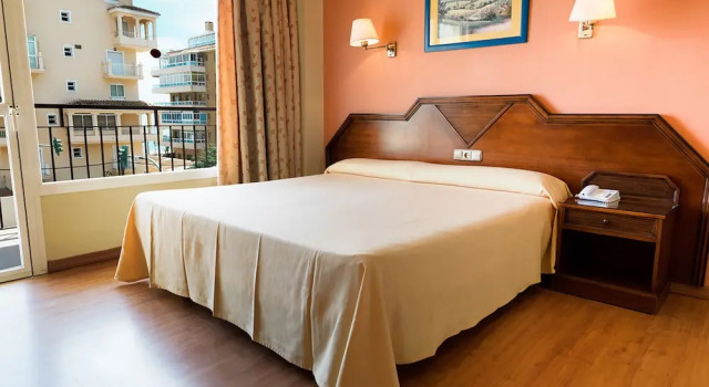 Одноместный номер Standard с балконом Hotel Monarque Cendrillón