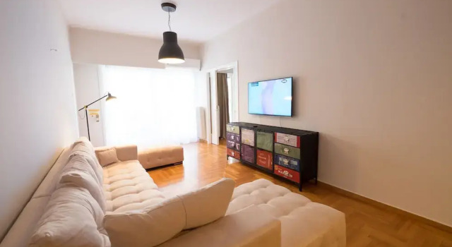 Olala Kolonaki Chic & Spacious 3BR Flat w/ balcony, Забронировать Отель Отели Афины 3 звезды, рядом с Музей нумизматики, 3*