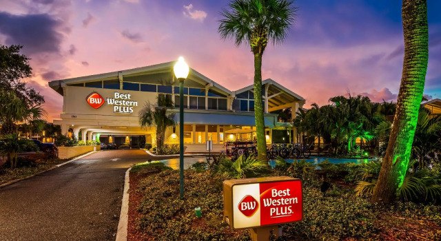 Номер Standard Best Western Plus Yacht Harbor Inn