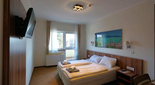 Двухместный номер Standard с видом на сад Balaton Colors Beach Hotel