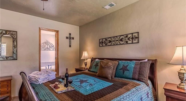 Deer Meadows, 3 Bedrooms, Wifi, Sleeps 8, Gas Grill, Hot Tub, Book Hotel Alto New Mexico